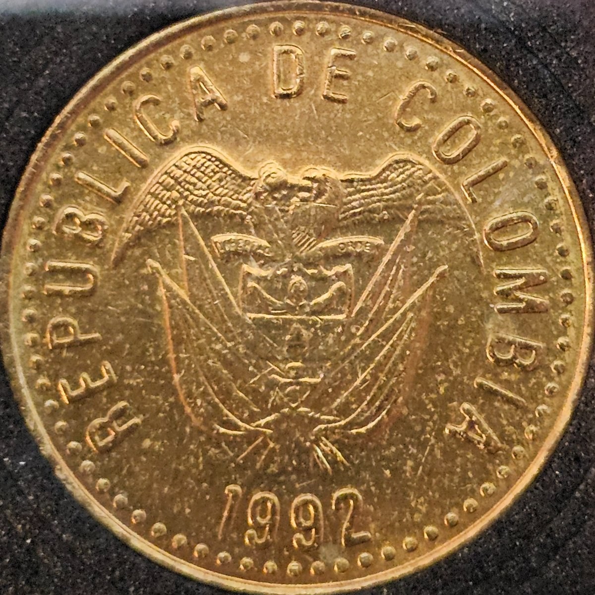 Reverso de 100 pesos, foto de Colección propia (Foto propia)