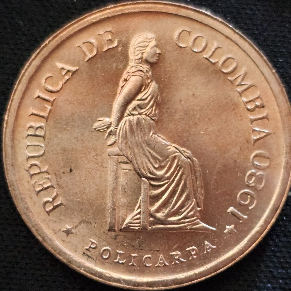 Reverso de 5 pesos, foto de Colección propia (Foto propia)